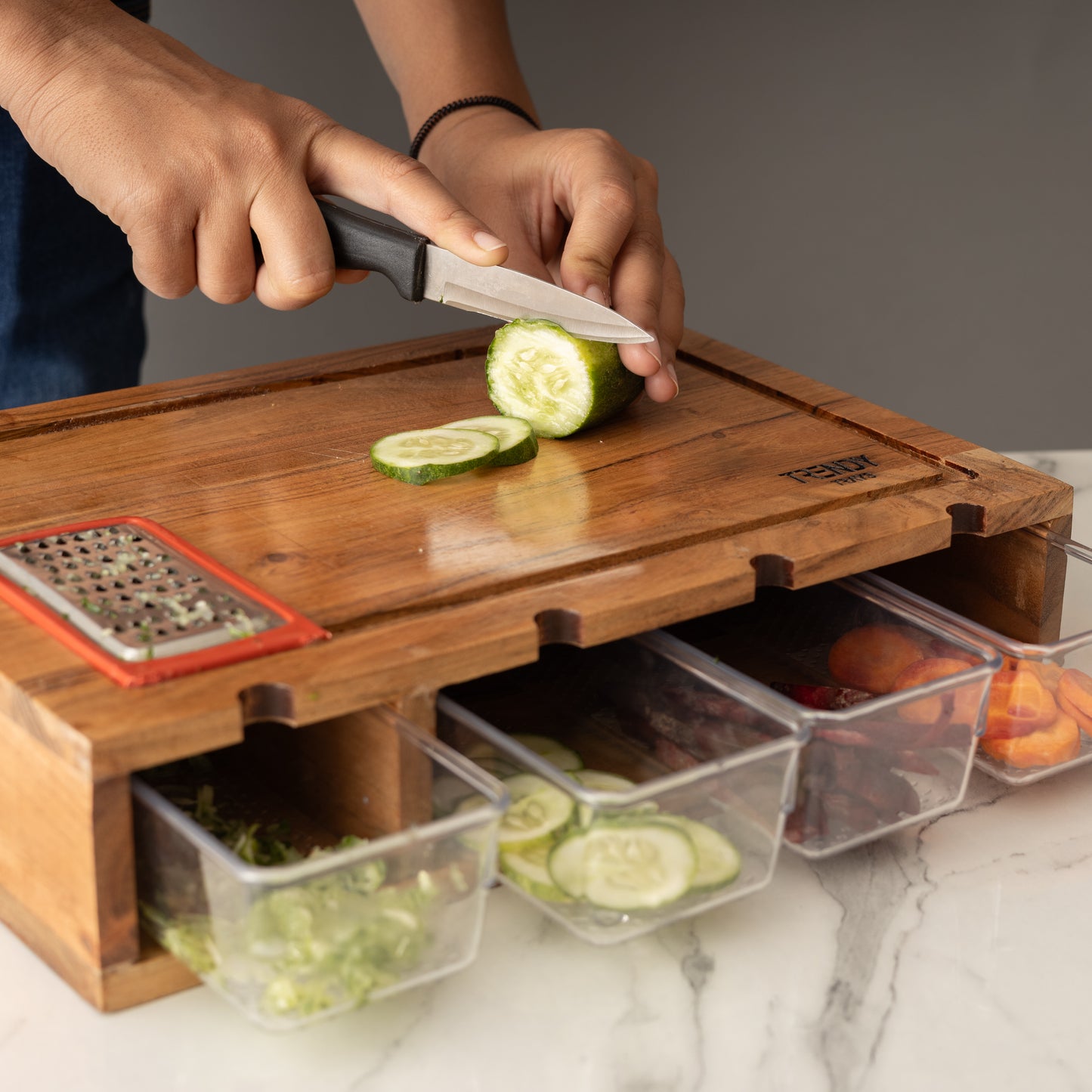 Chopping Board with 4 Drawer Storage